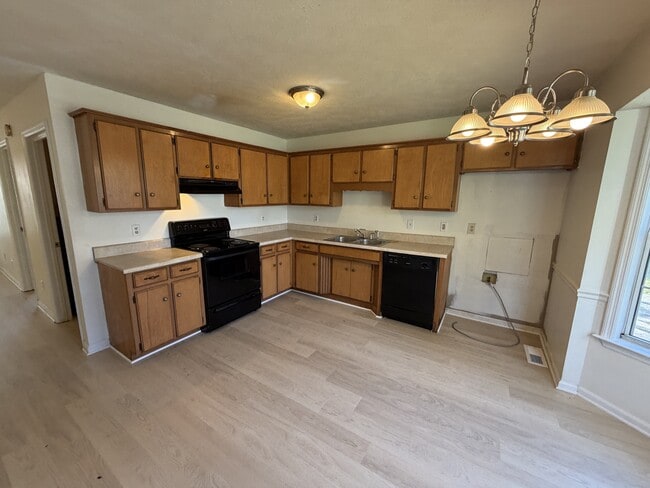 Photo - 304 Clearlake Ct House