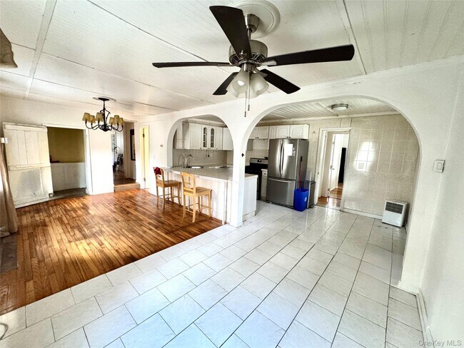 Foto del edificio - 152 Forest Glen Rd