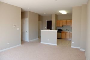 Building Photo - 125 Lakeview Dr