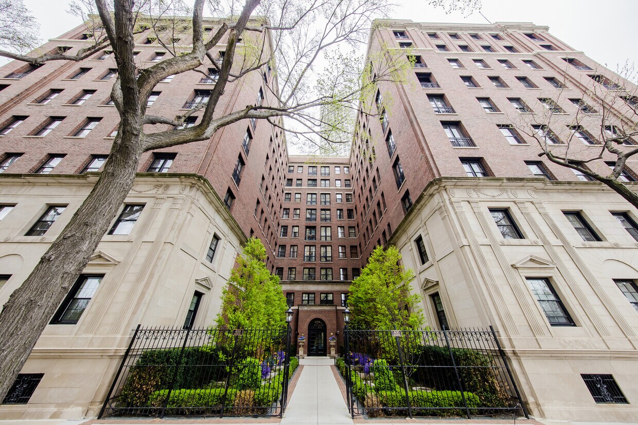 400 W Deming Pl Unit 1E, Chicago, IL 60614 Condo for Rent in Chicago, IL