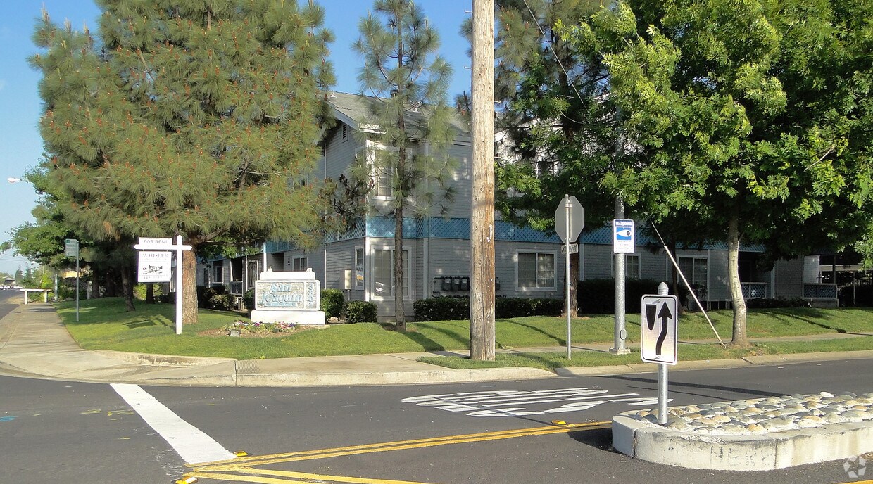 San Joaquin Place Apartments Sacramento, CA