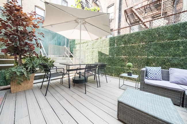 Foto del edificio - 65 W 107th St