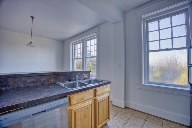 Photo - 230 East 40th Street Apartment