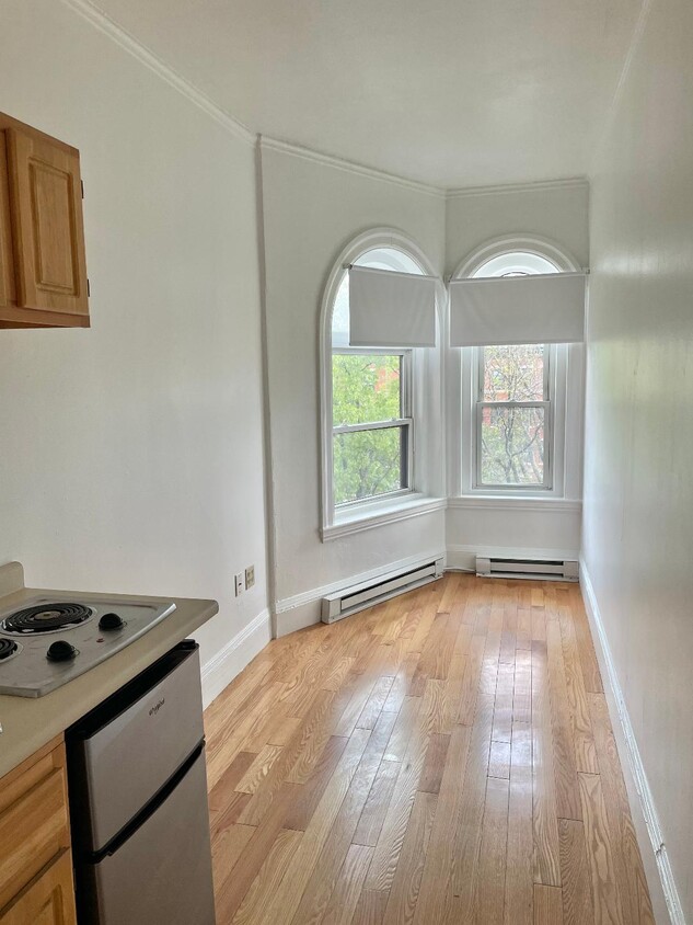 Foto principal - 1061 Beacon St