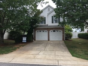 Building Photo - 5512 Sorrell Crossing Dr Building Photo - 5512 Sorrell Crossing Dr