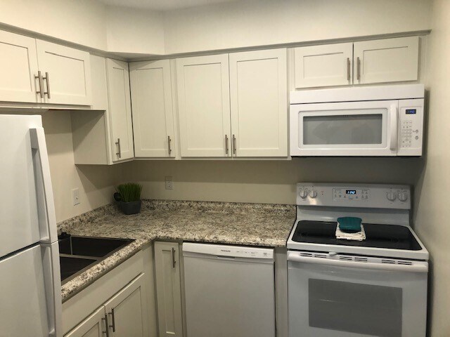Foto principal - 5358 Monroe St