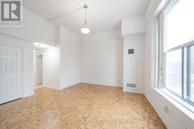 Building Photo - 1401 Dupont St