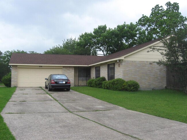 Foto del edificio - 1406 Crawley Ct