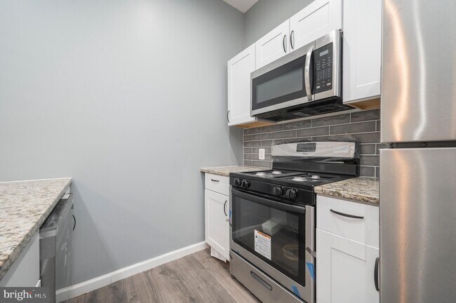 Building Photo - 2136 S 64th St