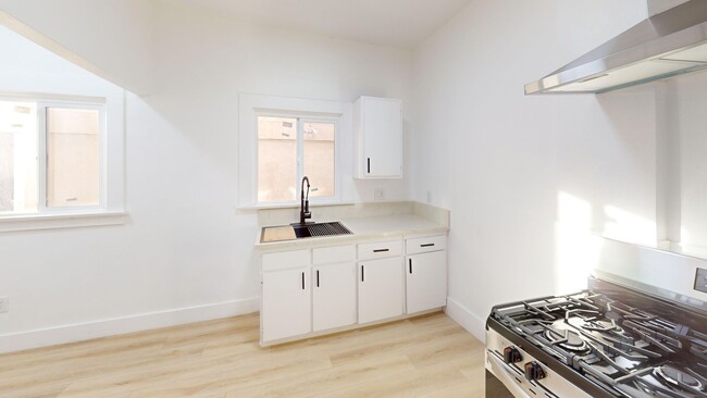 Interior Photo - 3rd St