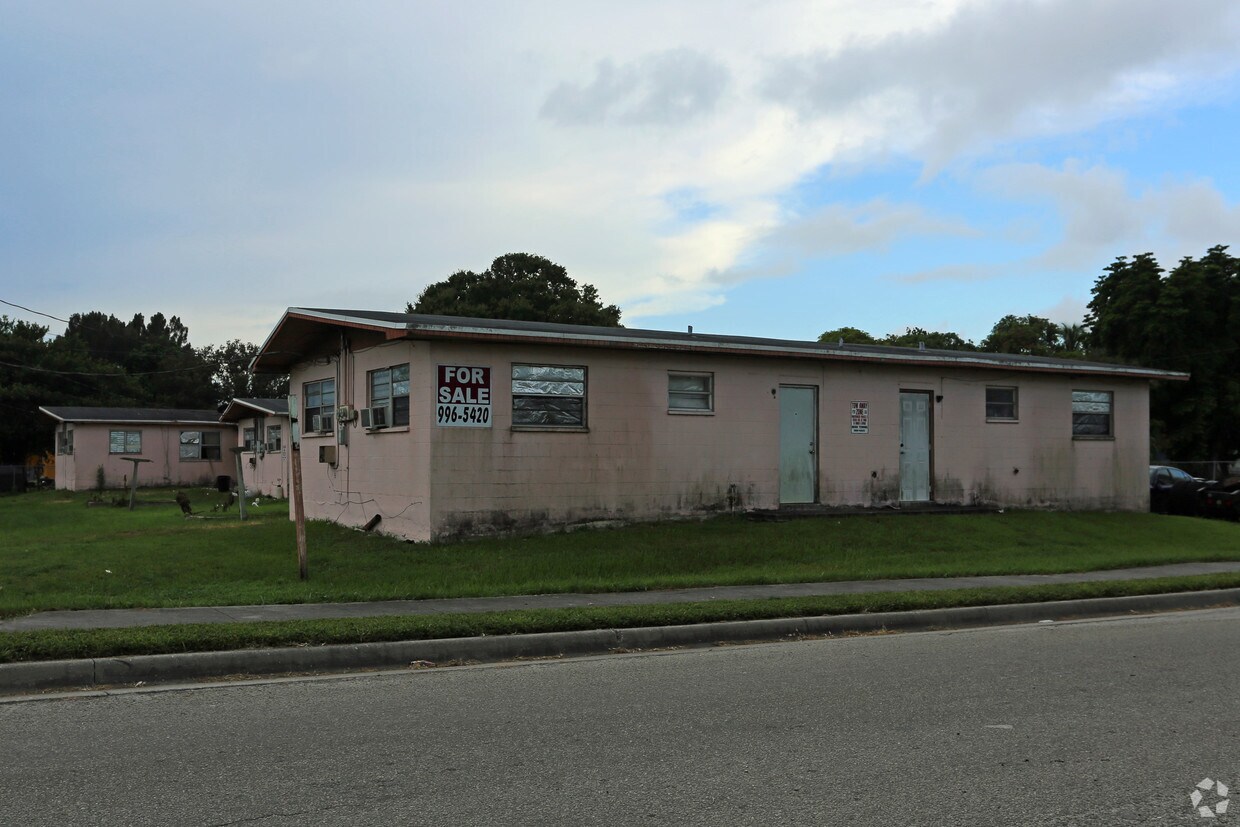 Primary Photo - 170 NW 6th Ave
