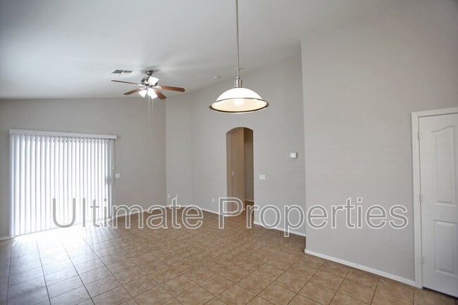 Building Photo - 10151 W Hilton Ave