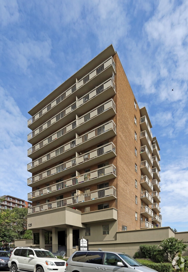 Building Photo - Forest Ave Apartments