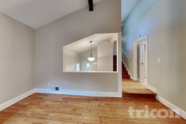 Foto del edificio - 6583 Oakwood Dr