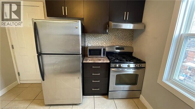 Building Photo - 1544 King St E