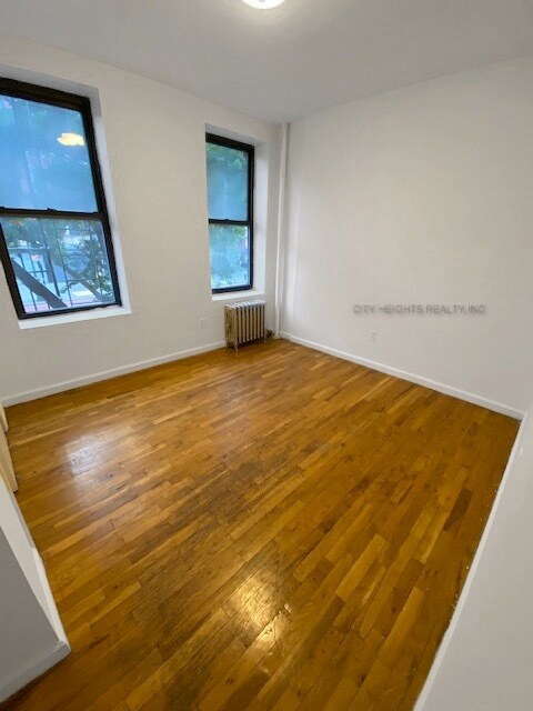 Building Photo - 329 E 14th St