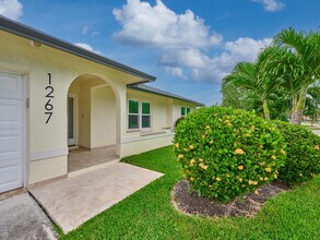 Building Photo - 1267 Summerwood Cir