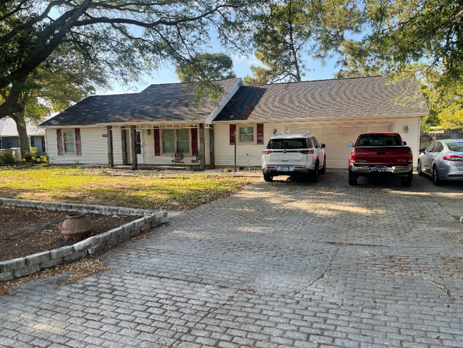 Foto del edificio - 9408 Octavia Ln
