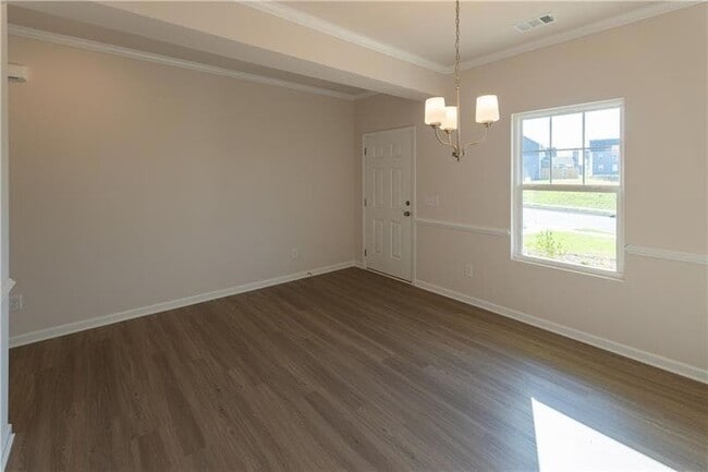 Building Photo - 530 River Run Dr