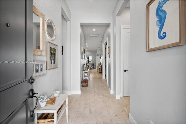 Foto del edificio - 9734 SW Meridian Wy