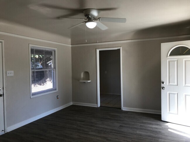 Foto del edificio - Coming Soon!! Apply Now!! HVAC