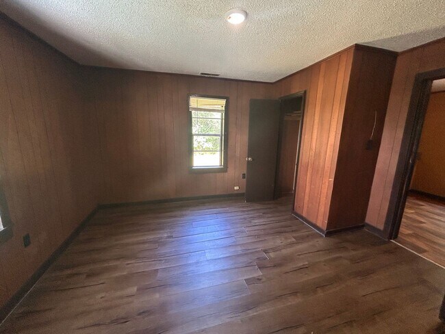 Foto del edificio - 1977 Fulton Rd