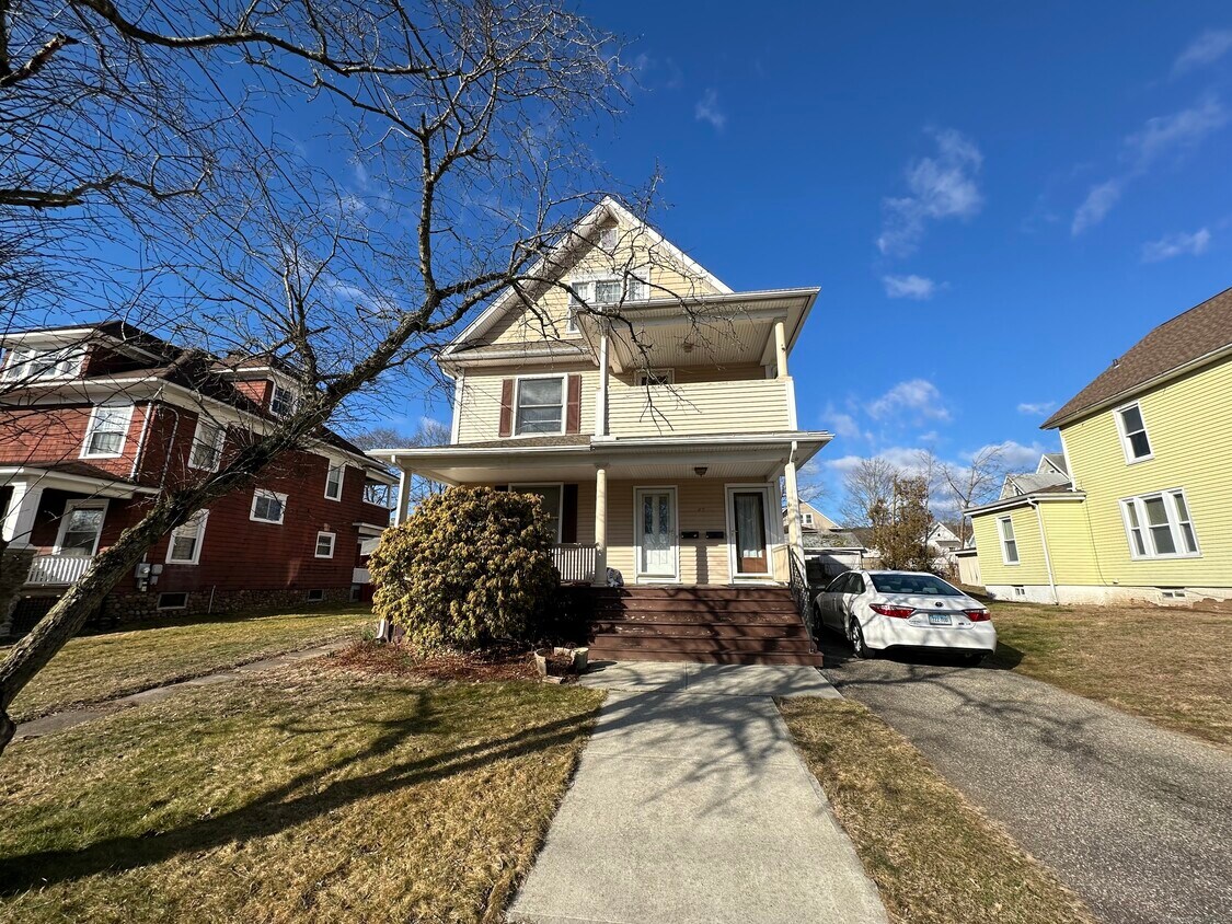 45 Holbrook St, Ansonia, CT 06401 Room for Rent in Ansonia, CT