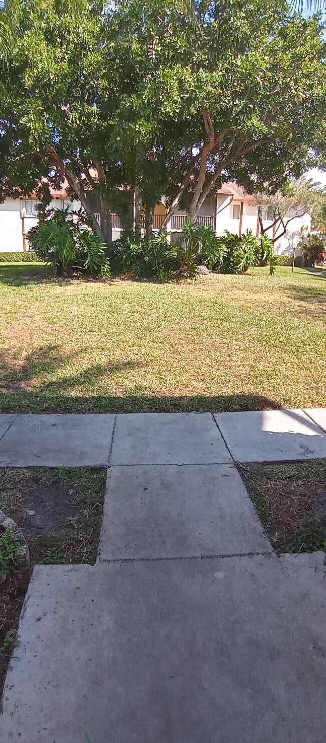 Foto del edificio - 4731 Sable Pine Cir