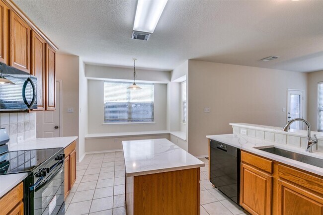 Foto del edificio - 9121 Portage Ln