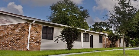 Building Photo - Forest Meadows East