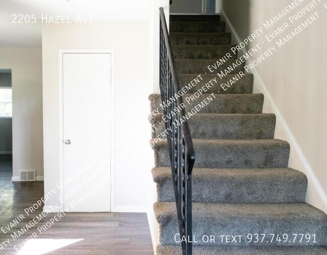 Foto del edificio - 2205 Hazel Ave