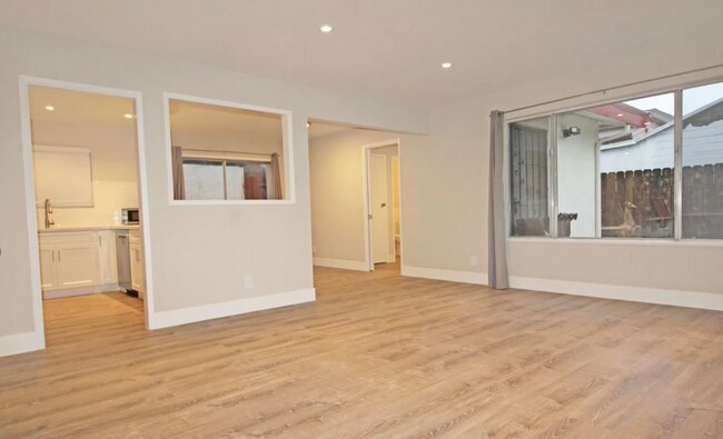 Foto del edificio - 3466 Paxton Ave