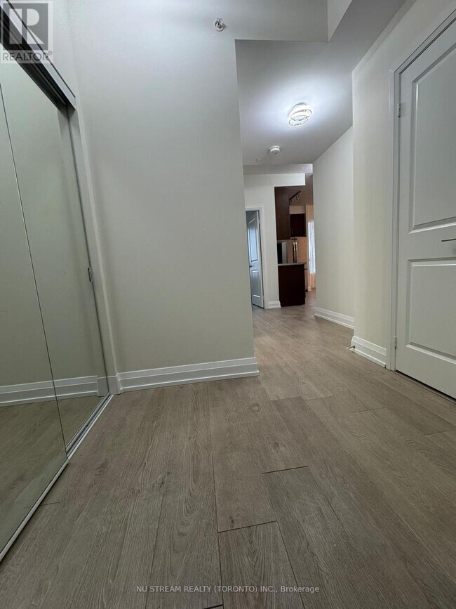 Photo du bâtiment - 7161 Yonge St