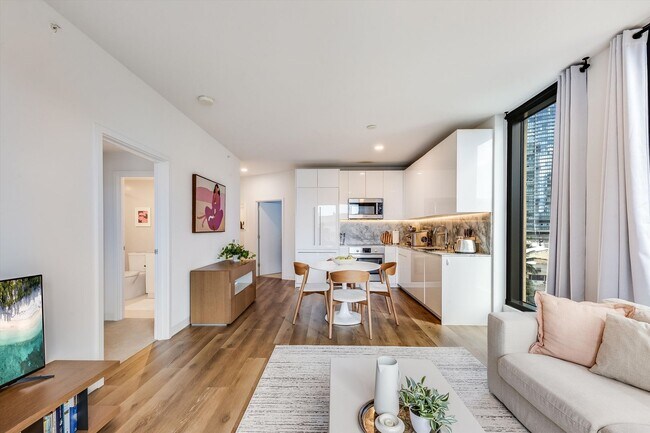 Foto del edificio - Experience luxury living at 'A'ali'i in the heart of Ward Village in Kaka'ako!