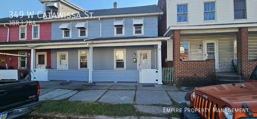 Primary Photo - 3 Bedroom / 1.5 Bathroom Single Family Hom...