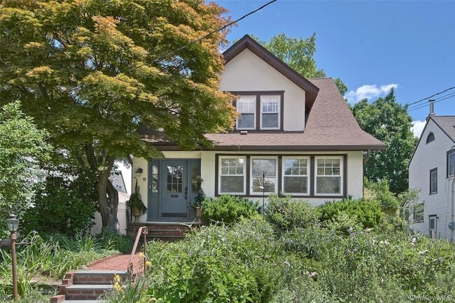 Photo - 9 Fenton St House