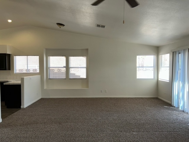 Building Photo - 885 Royal Moon Ave