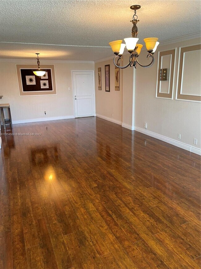 Building Photo - 111 Golden Isles Dr
