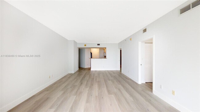 Building Photo - 325 S Biscayne Blvd