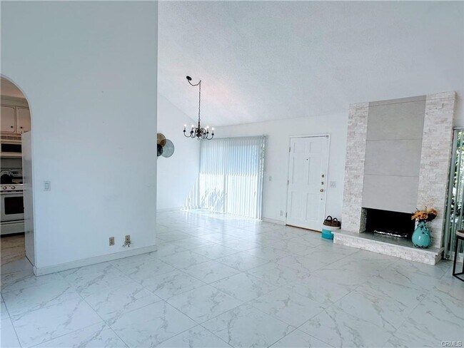 Foto del edificio - 11 Pebblewood