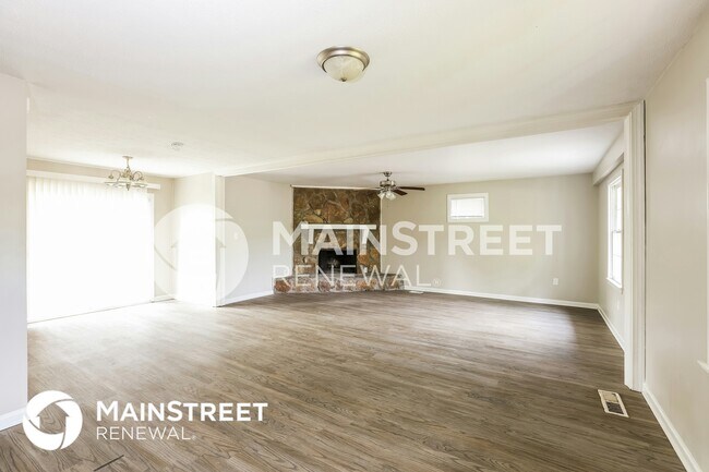 Foto del edificio - 454 Roxbury Dr