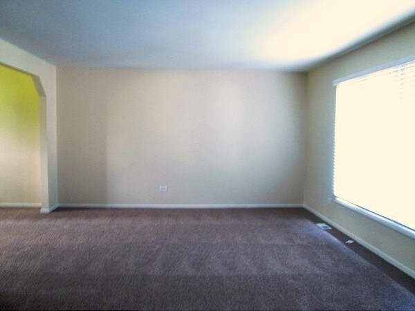 Building Photo - 22830 Lakeshore Dr