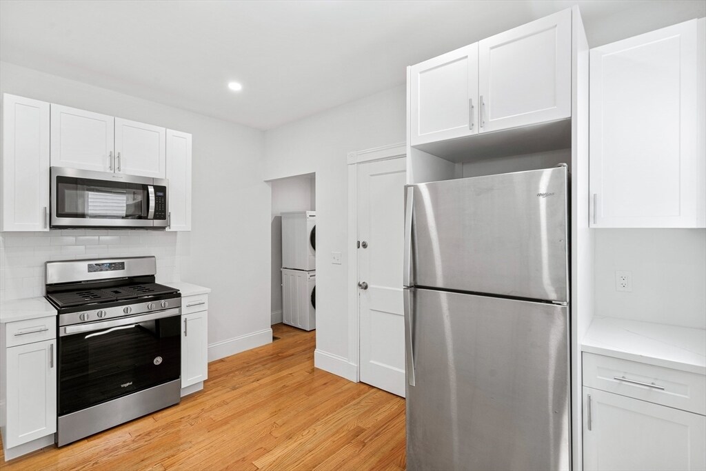 Foto principal - 68 Bakersfield St