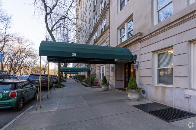 Foto del edificio - 20 W 77th St