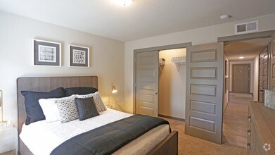 Bishop Guest Closet - AVIA