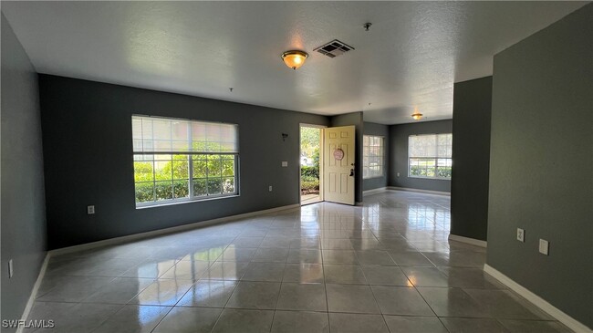 Building Photo - 9420 Ivy Brook Run