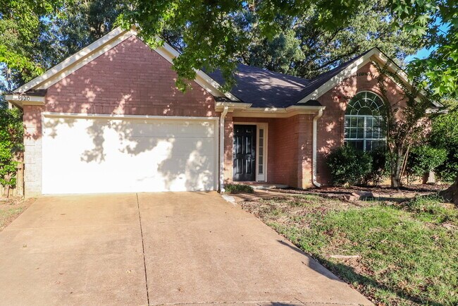 Foto del edificio - 3920 Pecan Trace Cove