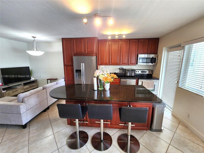 Foto del edificio - 2895 NE 32nd St