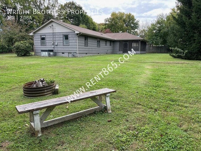 Photo - 4709 Lonas Dr House