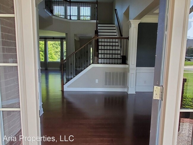 Building Photo - 5 br, 4 bath House - 202 Terri Park Way